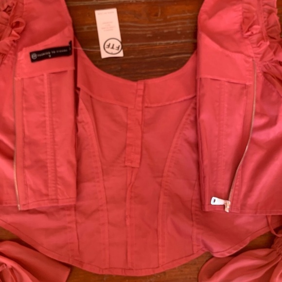 Fashion To Figure Pink Corset Chiffon Sleeve Cold Shoulder Balloon Sleeve Top - Picture 9 of 15